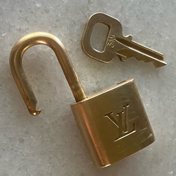 Louis Vuitton Lock with One Key #315 - Picture 7 of 11